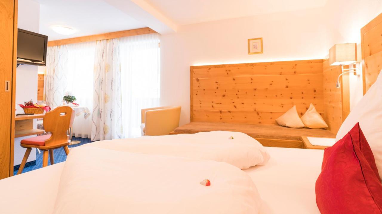 Bergsporthotel Antonie Gries im Sellrain Esterno foto