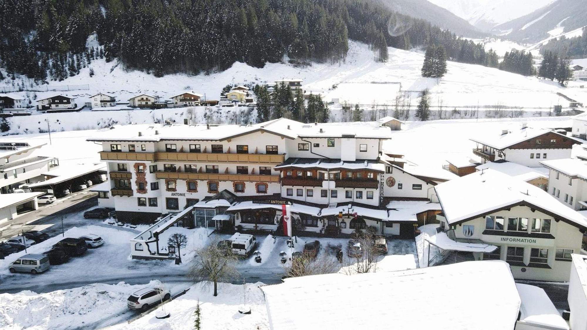 Bergsporthotel Antonie Gries im Sellrain Esterno foto