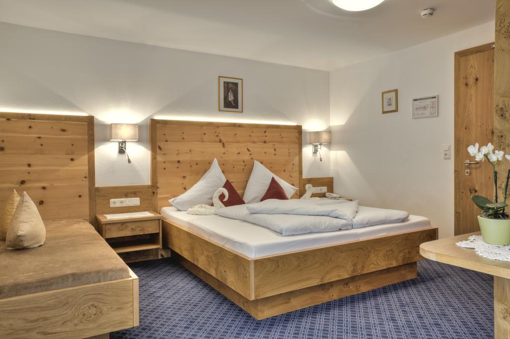 Bergsporthotel Antonie Gries im Sellrain Esterno foto