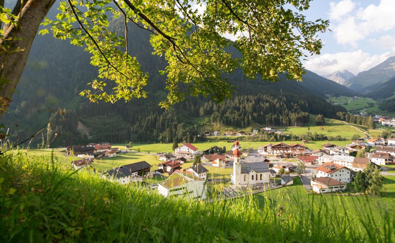 Bergsporthotel Antonie Gries im Sellrain Esterno foto
